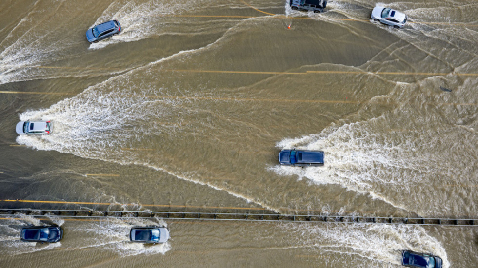 A mund të ndihmojë inteligjenca artificiale në parandalimin e përmbytjeve?