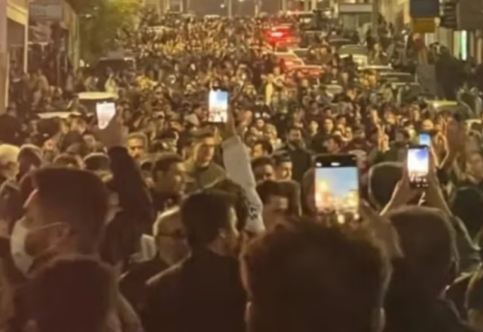 Protestat në Iran përhapen në 111 qytete, qeveria kompenson qytetarët me 7 dollarë