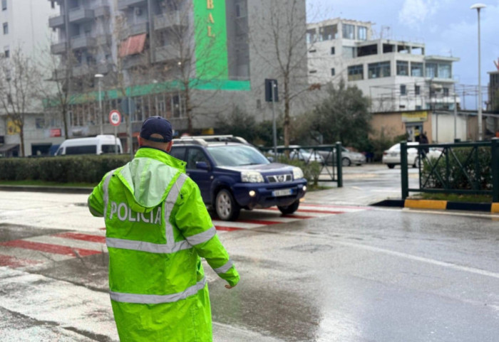 Udhëzimet e drejtorit të ri të policisë: Mos ndaloni njerëzit kot në rrugë, përdorni radarët