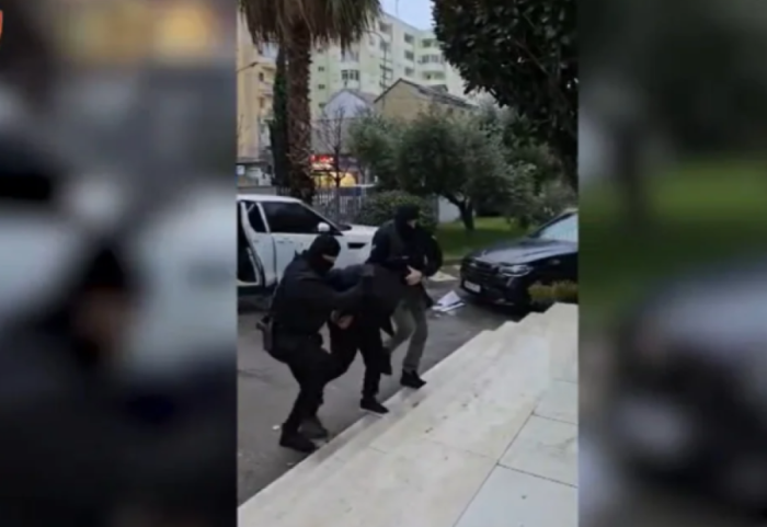 Arrestohet 45-vjeçari në Shijak, i kërkuar për prodhim dhe shitje droge