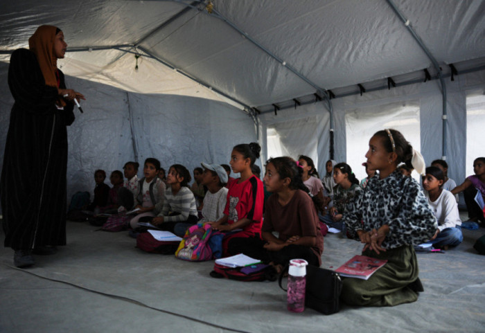 Fëmijët e Gazës rikthehen në shkollë pas viteve pa arsimim