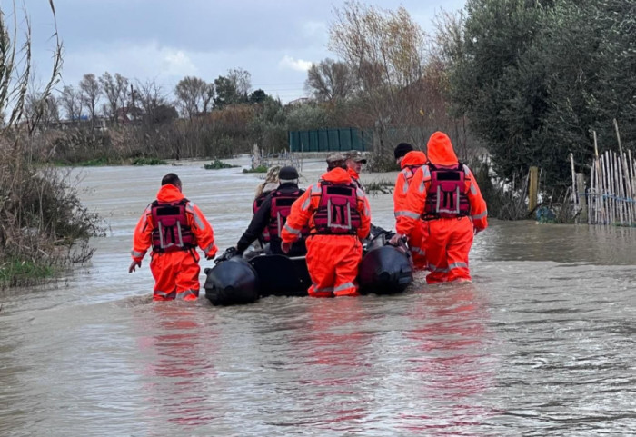 Delegacioni i BE: Ndjekim me shqetësim situatën e përmbytjeve, mbështesim popullin shqiptar