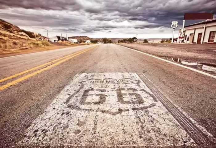 Rruga legjendare e Amerikës feston 100-vjetorin, ëndrrat dhe shpresat kalonin nga “Route 66”