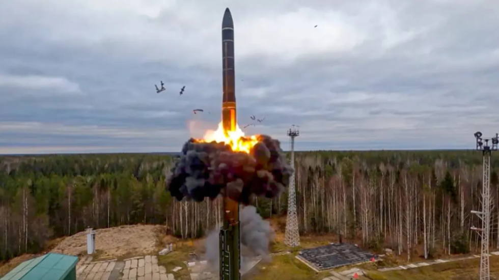 Rusia lëshon ferrin mbi Ukrainë, godet me raketë hipersonike ‘Oreshnik’ pranë kufijve të NATO-s