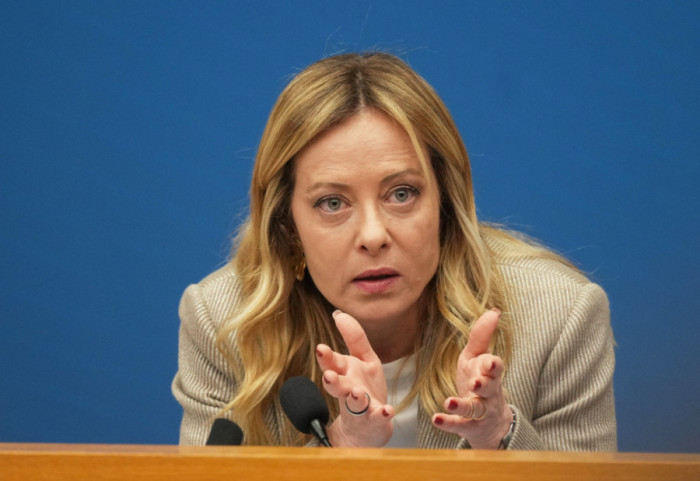 “Shqetësimi i Trump i drejtë”, Meloni: Nuk besoj se ushtria amerikane do pushtojë Groenlandën