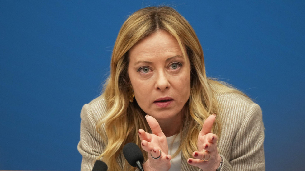 “Shqetësimi i Trump i drejtë”, Meloni: Nuk besoj se ushtria amerikane do pushtojë Groenlandën