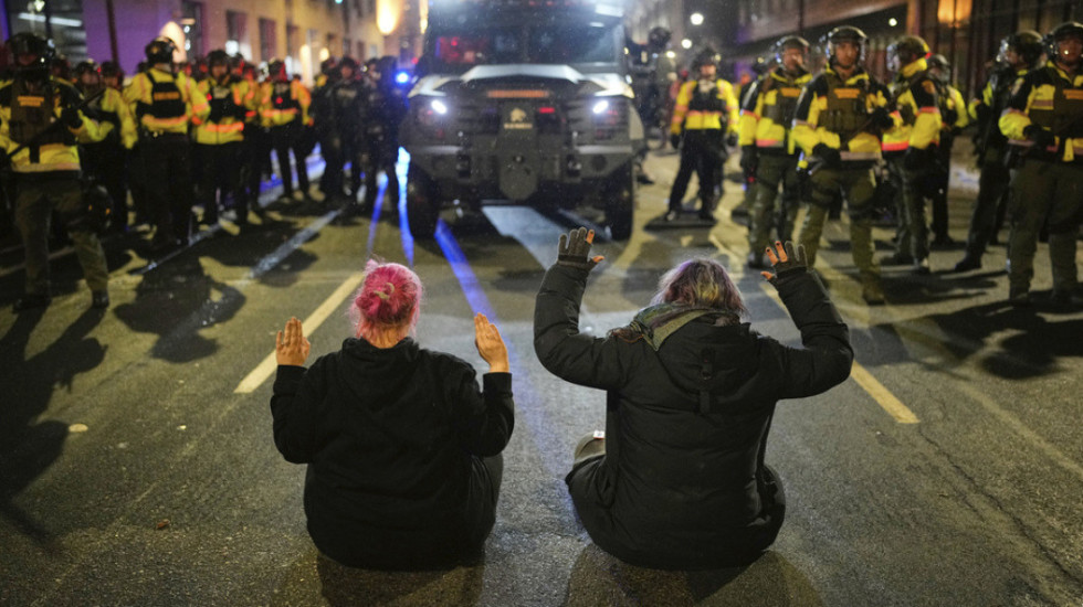 Vrasja e gruas në Minneapolis, protestat kthehen të dhunshme