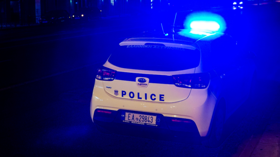 Pronari shqiptar i “fast-food”-it dhe djali i tij qëllohet me armë në “zemër” të Athinës