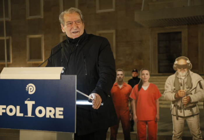 “Edi Rama po ecën drejt një grushti shteti”, Berisha: Në 24 janar të rrëzojmë këtë regjim të kalbur