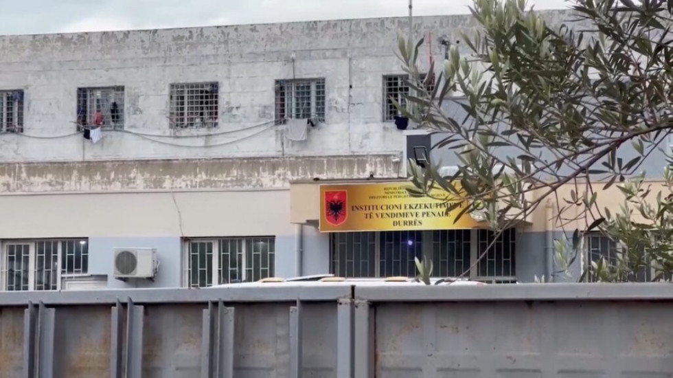 Arratisja e Altin Ndocit “shkrin” burgun e Durrësit, 10 të pezulluar, mes tyre dhe drejtori