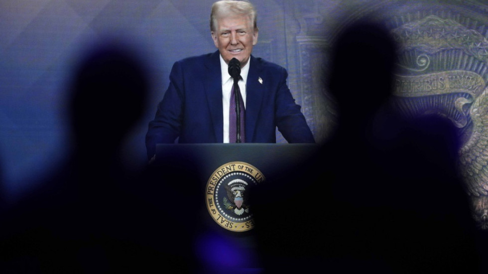 Amerika do të “pushtojë” Davosin, Donald Trump zbarkon në Zvicër me arsenalin e rëndë