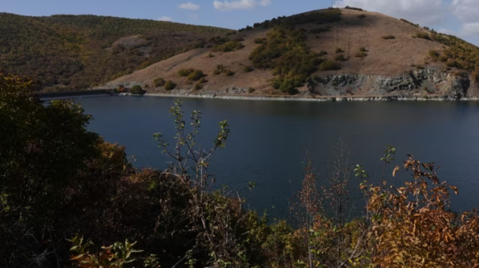 Paralajmërimet e autoriteteve: Uji i liqenit të Badocit mos të përdoret për të pirë