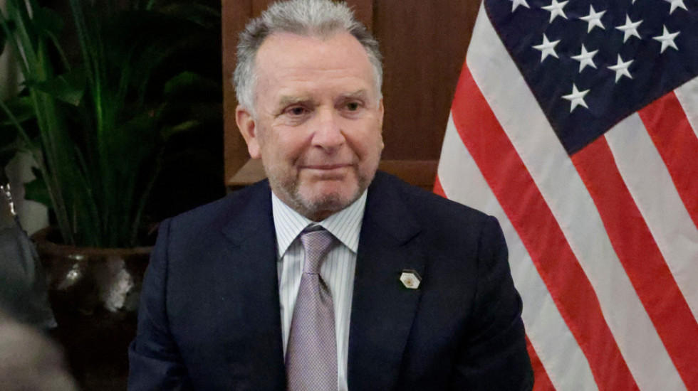 Irani zien nga protestat, i besuari i Trump takim sekret me djalin në mërgim të Shahut