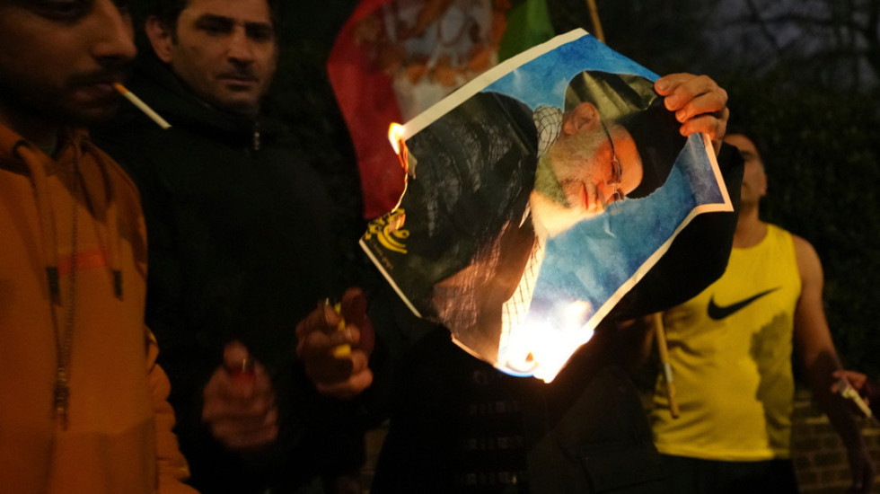 Starlink u ofron internet falas iranianëve, Trump thirrje aleatëve të largohen nga Teherani