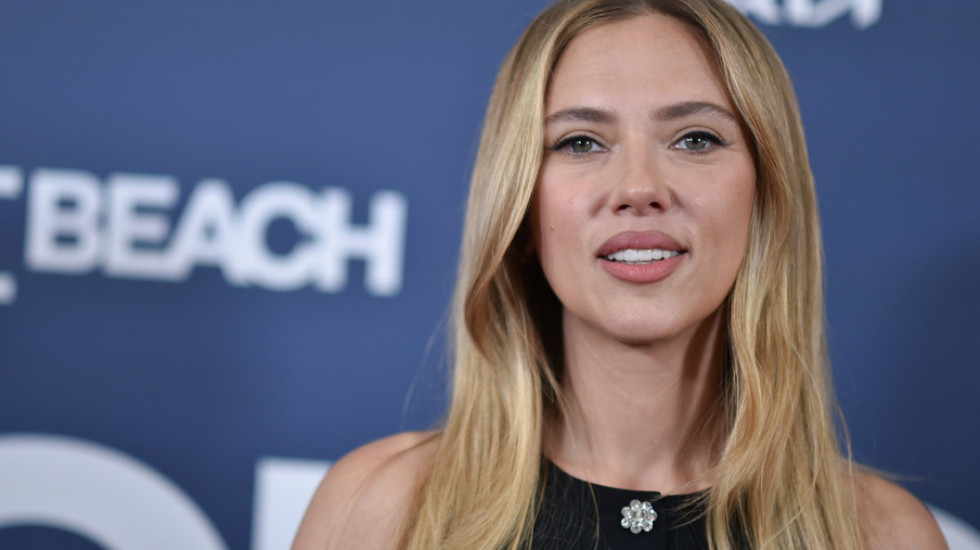 Kush është ylli i kinemasë që rrëzoi nga “froni” Scarlett Johansson