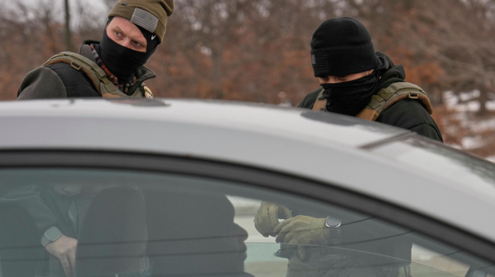 Agjentët e ICE në tjetër incident, oficeri plagos një burrë në Mineapolis
