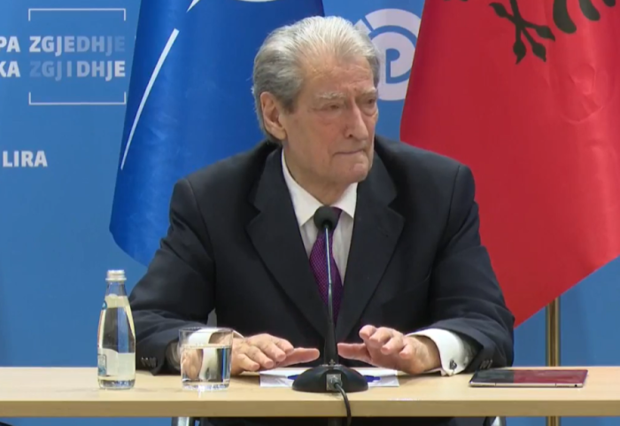 “Satelitët i verboi korrupsioni”, Berisha: Shqipëria u dogj dhe u përmbyt si asnjëherë më parë