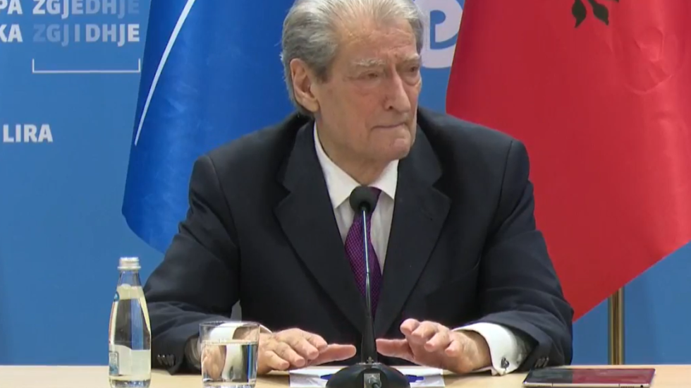 “Satelitët i verboi korrupsioni”, Berisha: Shqipëria u dogj dhe u përmbyt si asnjëherë më parë
