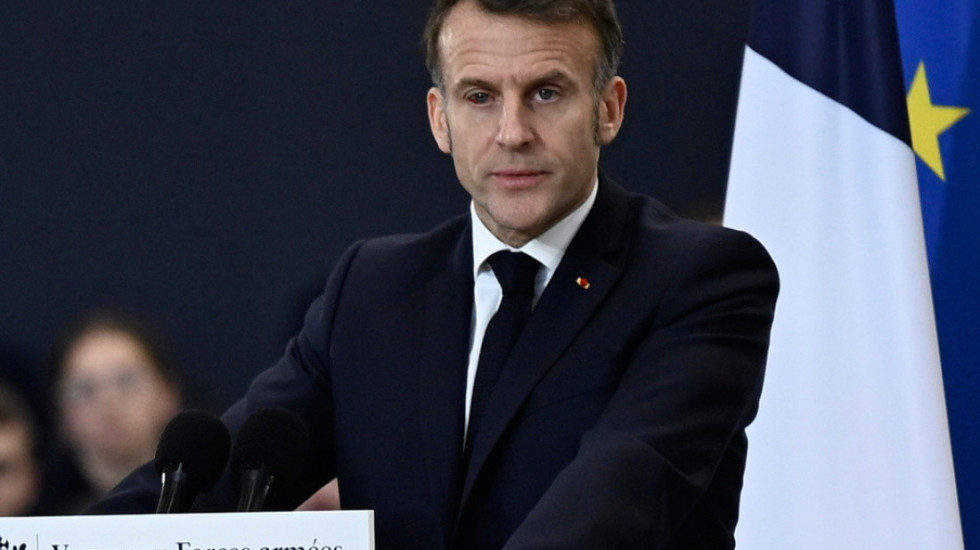 Macron kërkon ndalimin e rrjeteve sociale për fëmijët nën 15 vjeç