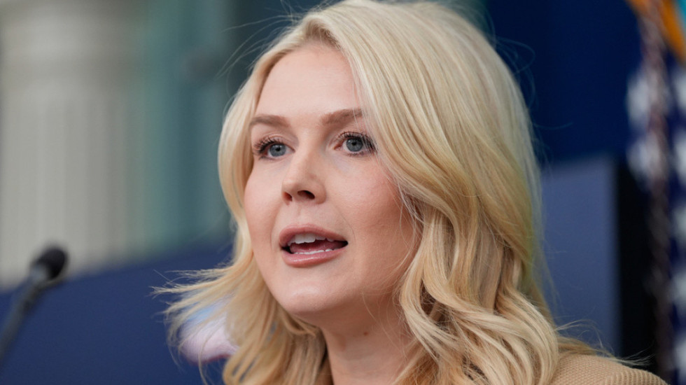 Zëdhënësja e Trump ofendon gazetarin: Nuk duhet të ishe këtu sharlatan