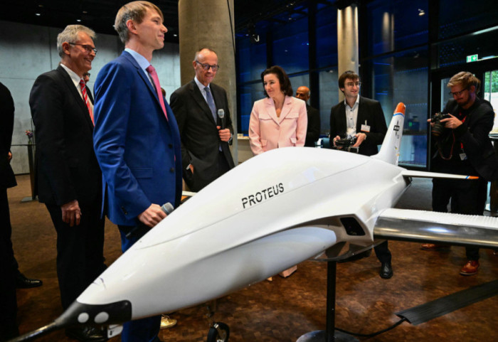 Britania prezanton një helikopter pa pilot