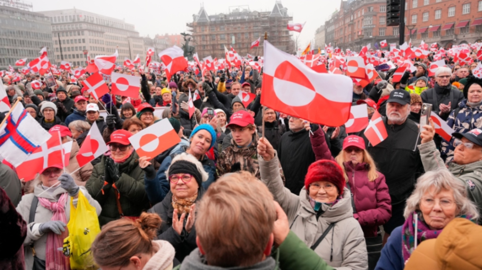 "Larg duart nga Groenlanda", protesta masive në Danimarkë kundër planeve të Trump për ishullin Arktik