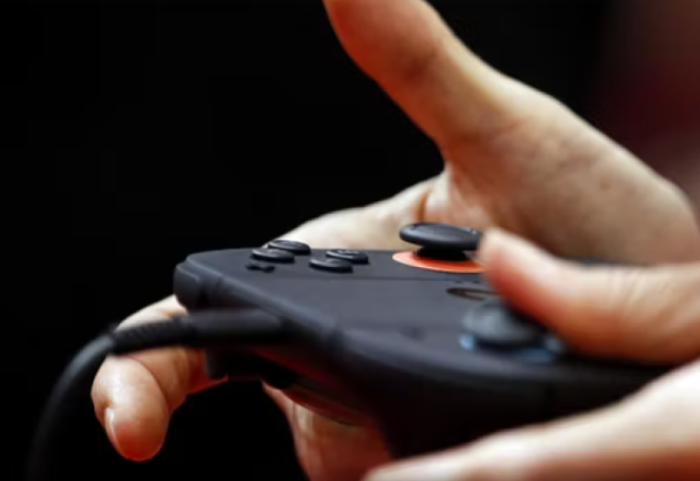 Babai i mori videolojën, 11 vjeçari e vret me armë