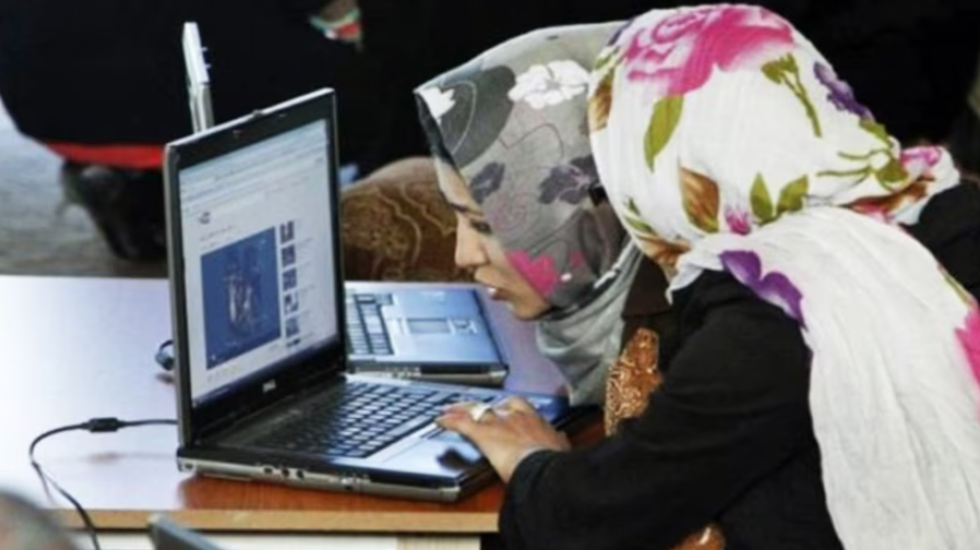 Irani rikthehen internetin: Dobësuam lidhjet e qelizave terroriste