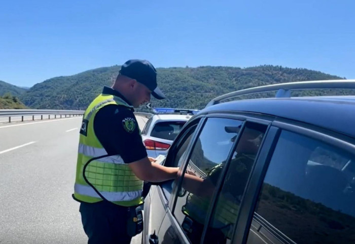 Rrugorja ndëshkon me dhjetëra shoferë që drejtojnë mjetin nën efektin e alkoolit në Vlorë