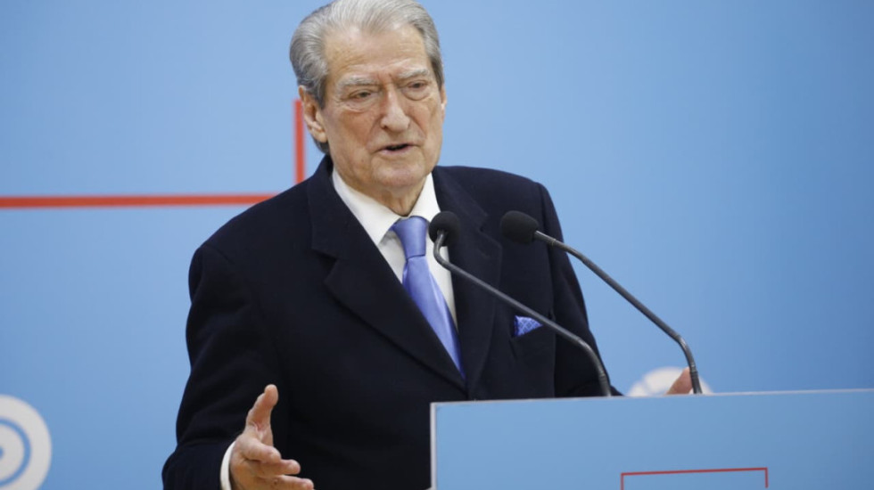 “Nuk e kemi bojkotuar Parlamentin”, Berisha kundër “Smart City”: Rrezikohet privatësia, çmime 30-fish mbi tregun