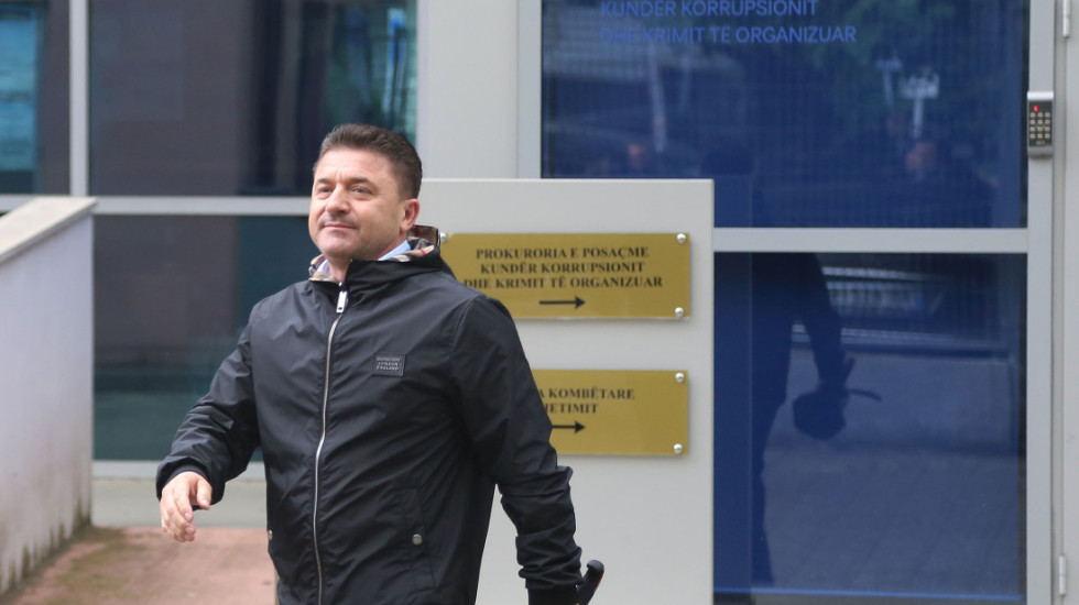 Dëm shtetit 33 mln lekë, Elvis Roshi zyrtarisht i pandehur