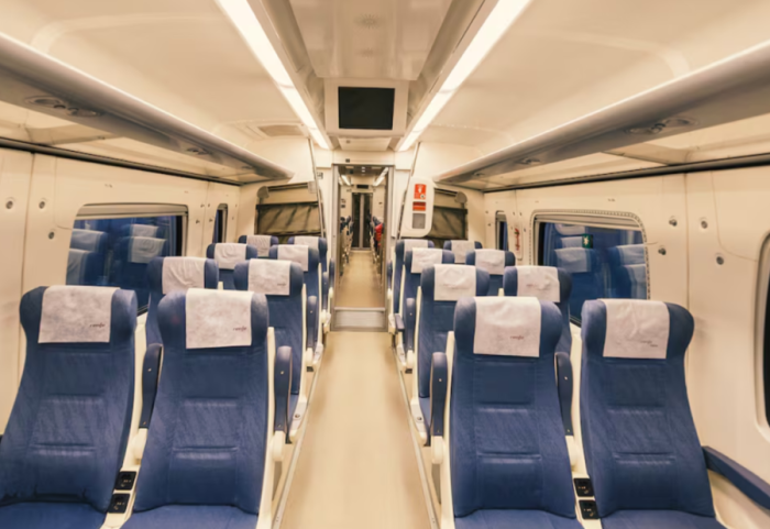 Pse trenat nuk kanë rripa sigurimi?