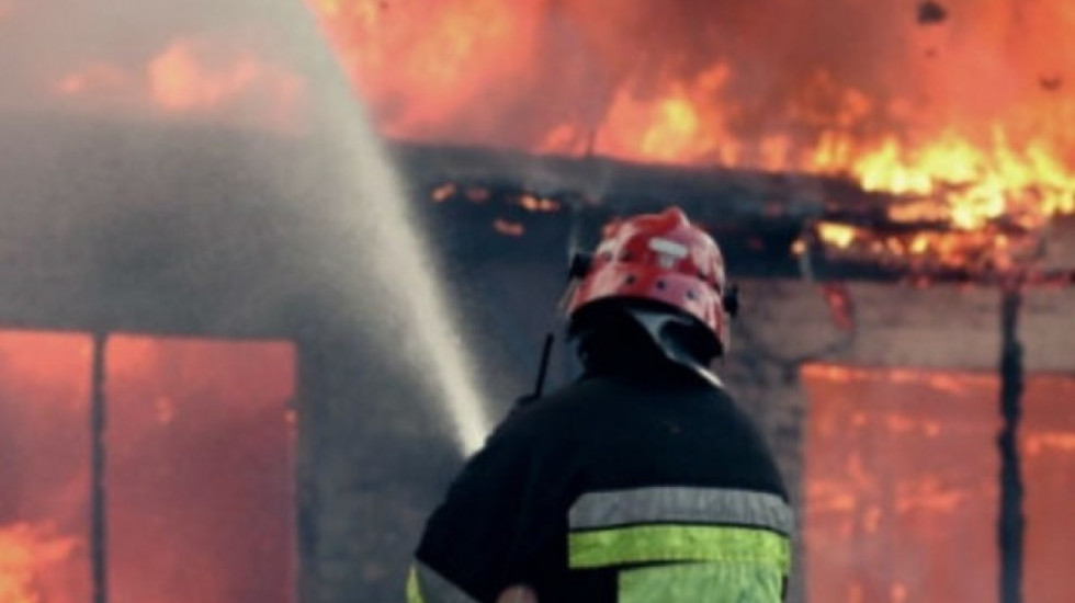 Digjet shtëpia në Kosovë, humb jetën një grua