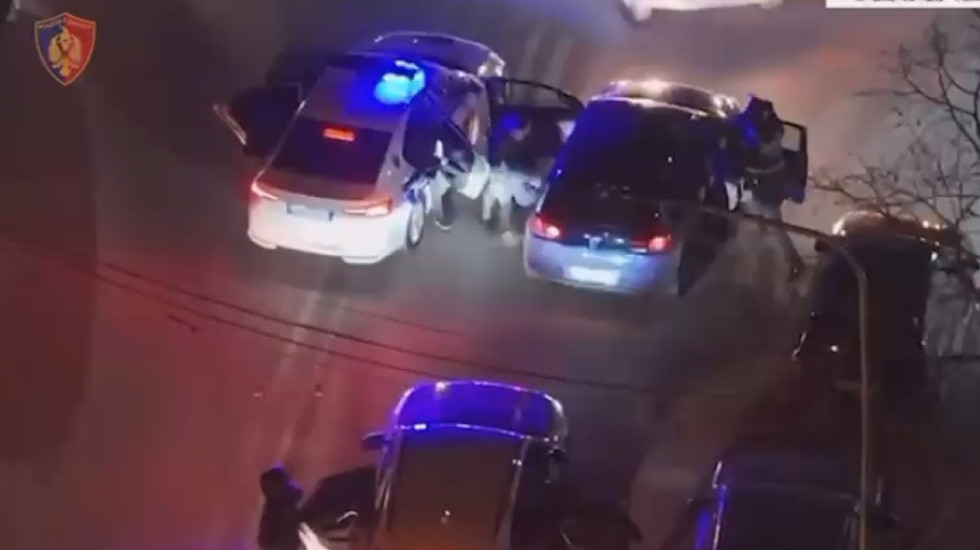 U merrte emigrantëve të paligjshëm nga 2500 euro për në Itali, në pranga maqedonasi