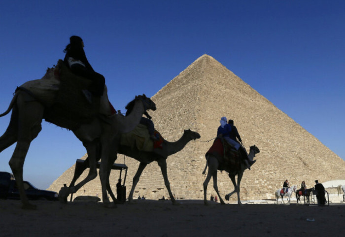 Studimi i ri zbulon prova si u ndërtuan piramidat në Egjipt