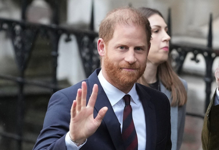 Princi Harry sulmon tabloidët: Keni shkatërruar jetën e Meghan