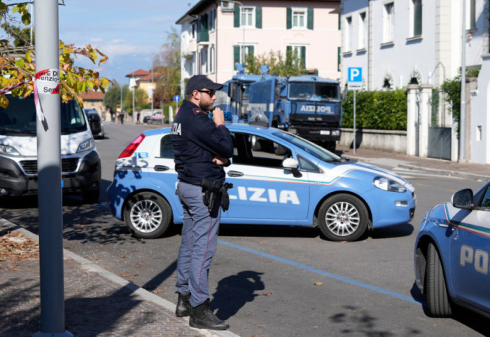 Trafikonin drogë nga Shqipëria në Itali, vihen në pranga 9 persona
