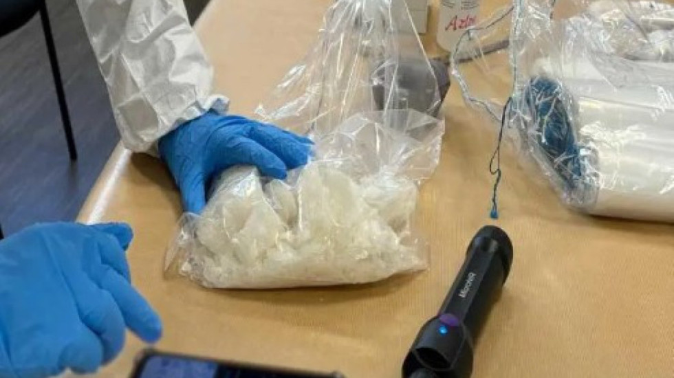 Bandat shqiptare shesin “linja” droge në TikTok, telefona me klientelë kushtojnë deri në 300 mijë paund