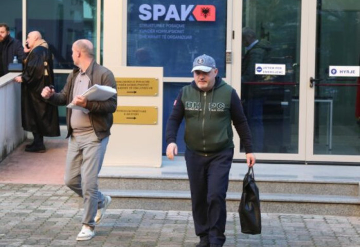 “21 Janari”, Artan Hoxha dorëzon në SPAK audiopërgjimin origjinal: Vrasjet u kryen me urdhër!