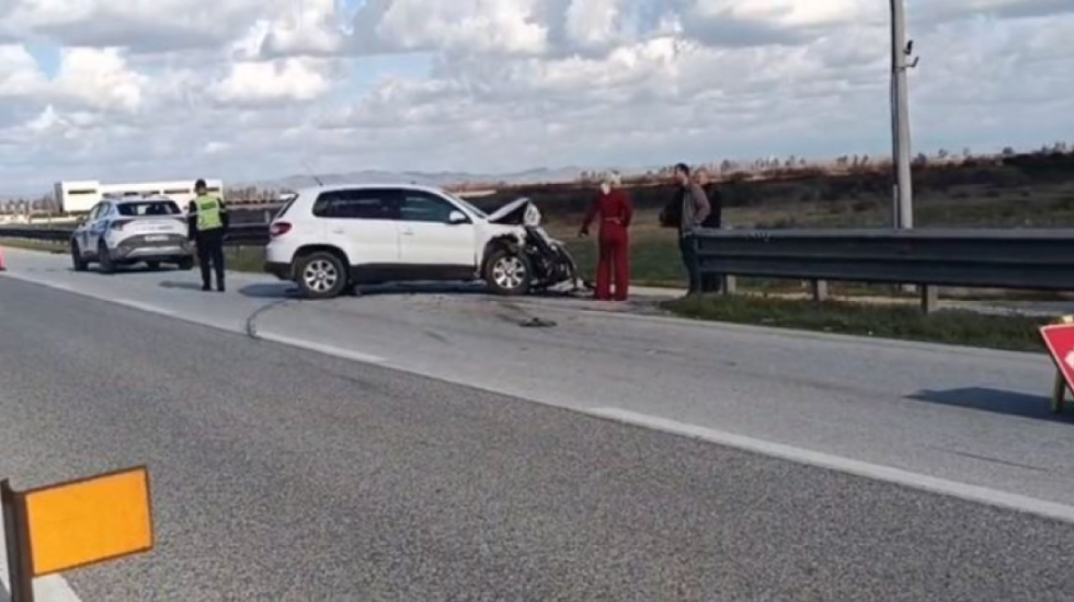 Aksident në autostradën e Fierit,  një i plagosur rëndë