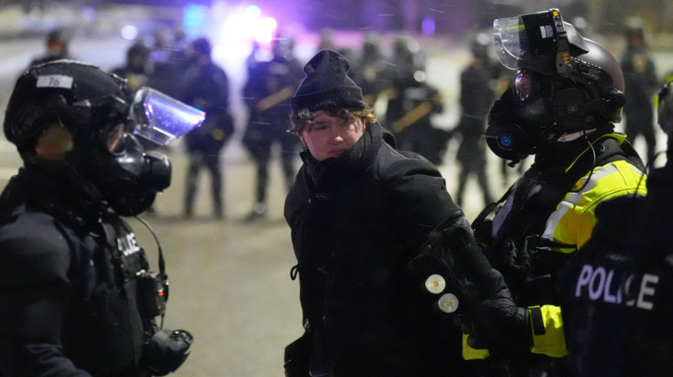 Agjentët e ICE vendosen në lojërat olimpike të Kortinës, shpërthen revolta italiane