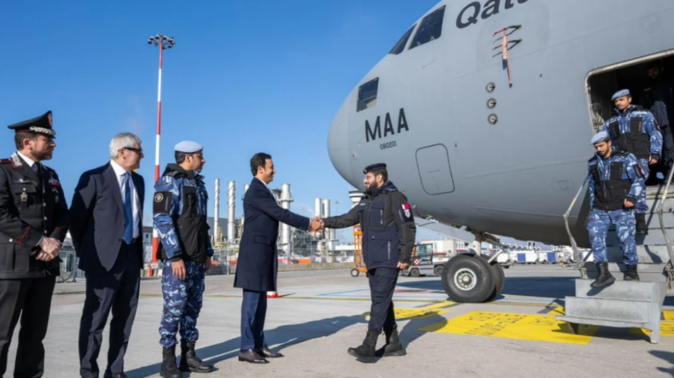 Avioni me ushtarë nga Katari përplaset me dritat e aeroportit në Milano