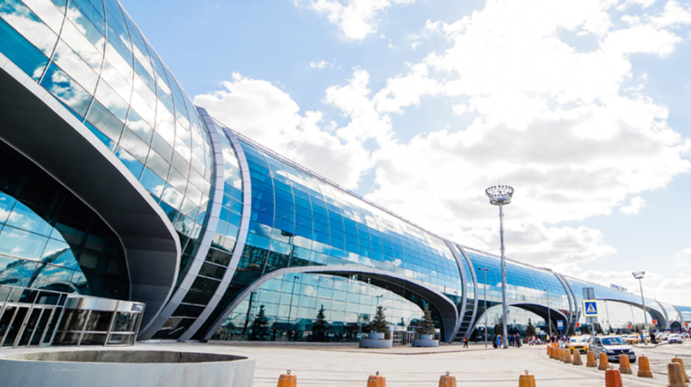 Miku i Putinit blen me “qindarka” aeroportin që dikur ishte krenaria e Rusisë