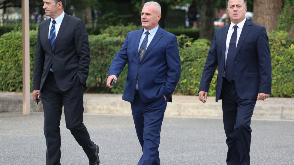 Bojkotuan 'Territorialen', deputeti i PD kundër Berishës: Po i lini dorë të lirë Ramës ta deformojë më shumë