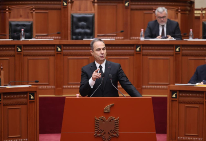 “Diaspora i kthen shpinën Ramës”, Boçi: Ajo kërkon zgjidhje, ai iu ofron foto