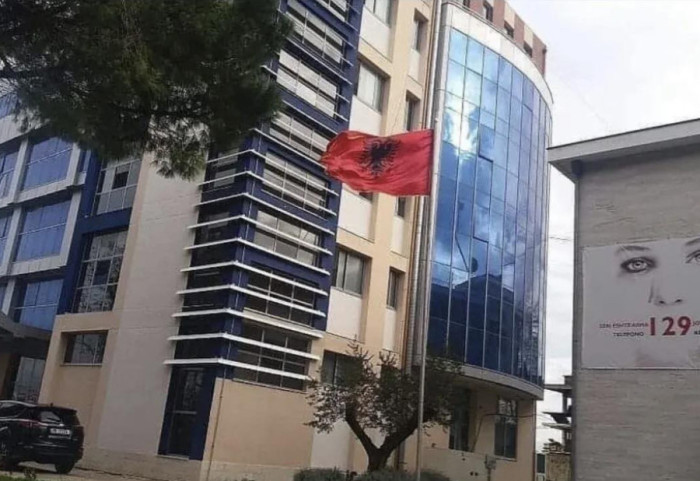 39-vjeçari në Fier dhunon të motrën dhe mbesën, e ndihmuan edhe dy djemtë e tij