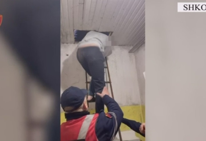 Tentoi të grabiste postën dhe marketin, gjendet i fshehur në tavanin e shtëpisë