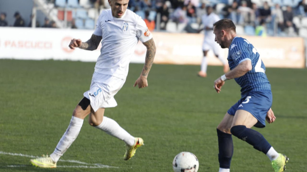 “Paqe mes tensionit”, derbi Tirana-Dinamo mbyllet në barazim