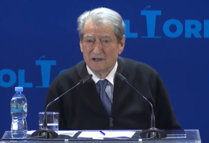 Berisha nga Kamza: Daniel Shima kishte bërë sipërmarrëse nënën që ishte rrobaqepëse