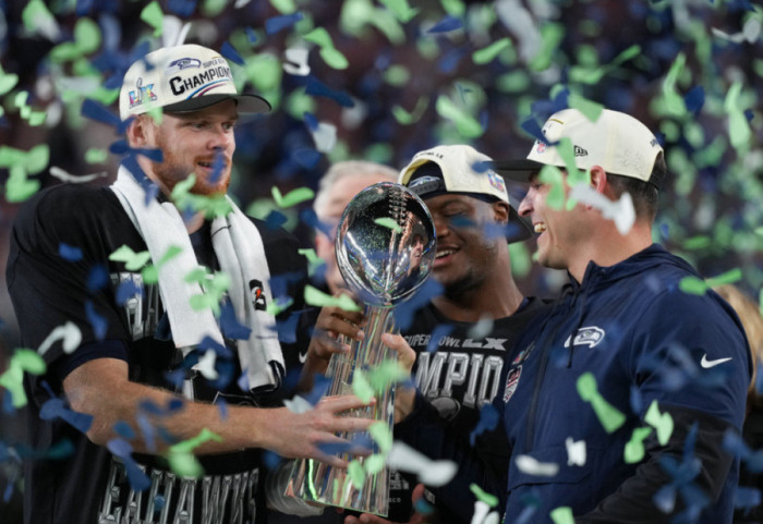 Seattle Seahawks shpallen kampionë të Super Bowl